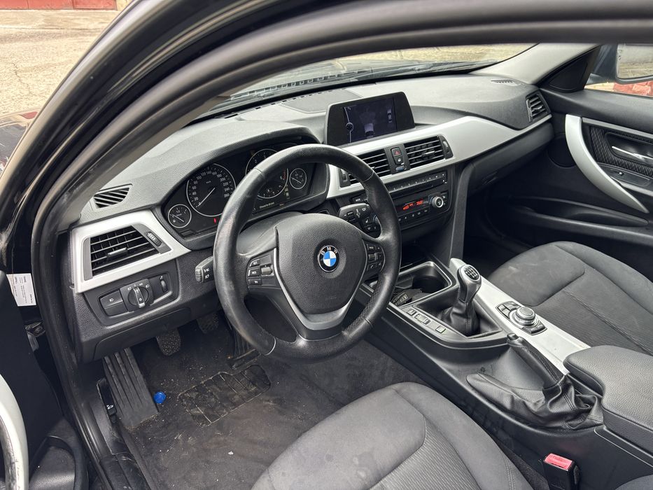 BMW F30 F31 Deska rozdzielcza kokpit konsola napinacz airbag