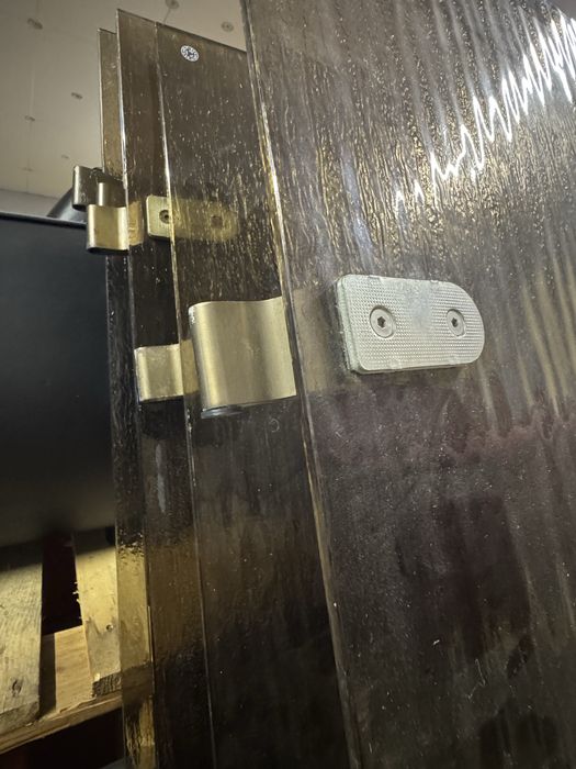 Скляні двері загатоване скло