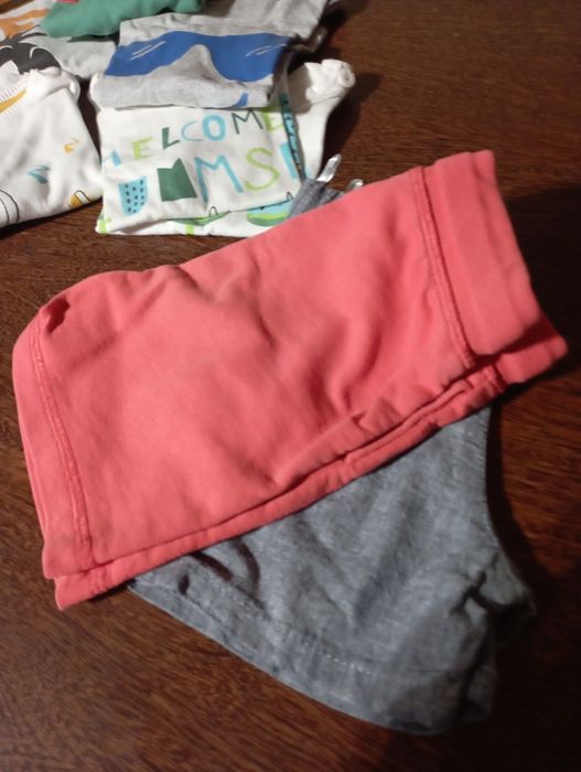 Lote de roupinha de criança em muito bom estado