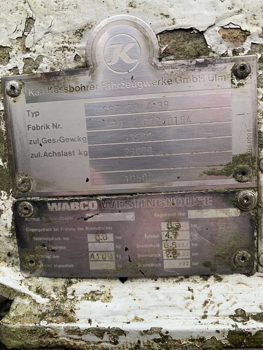 Напівпричіп цистерна цементовоз