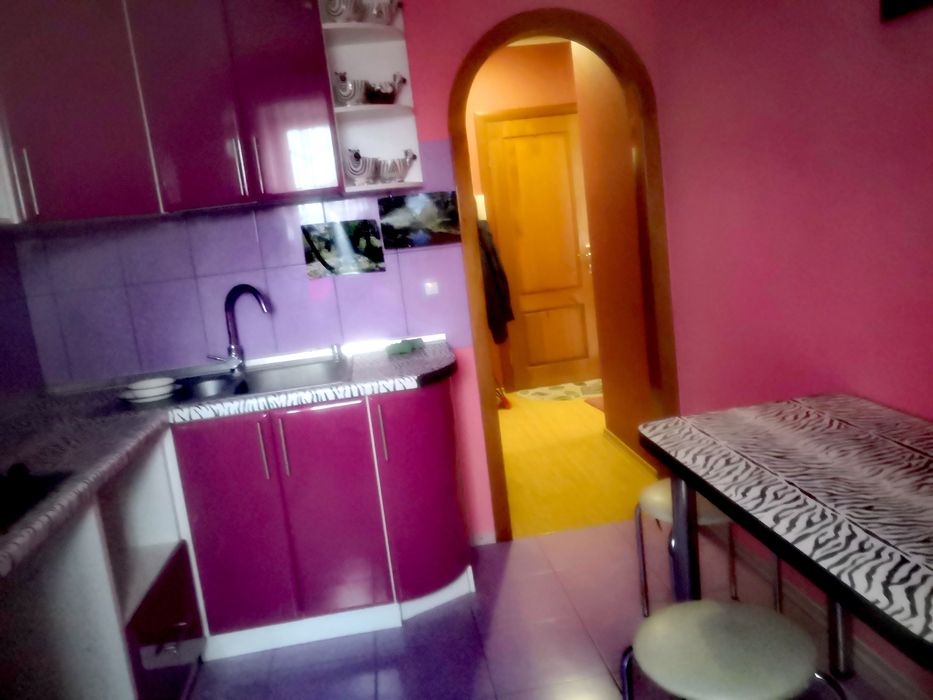 Квартира 1 - 2х комнатная посуточно почасово.