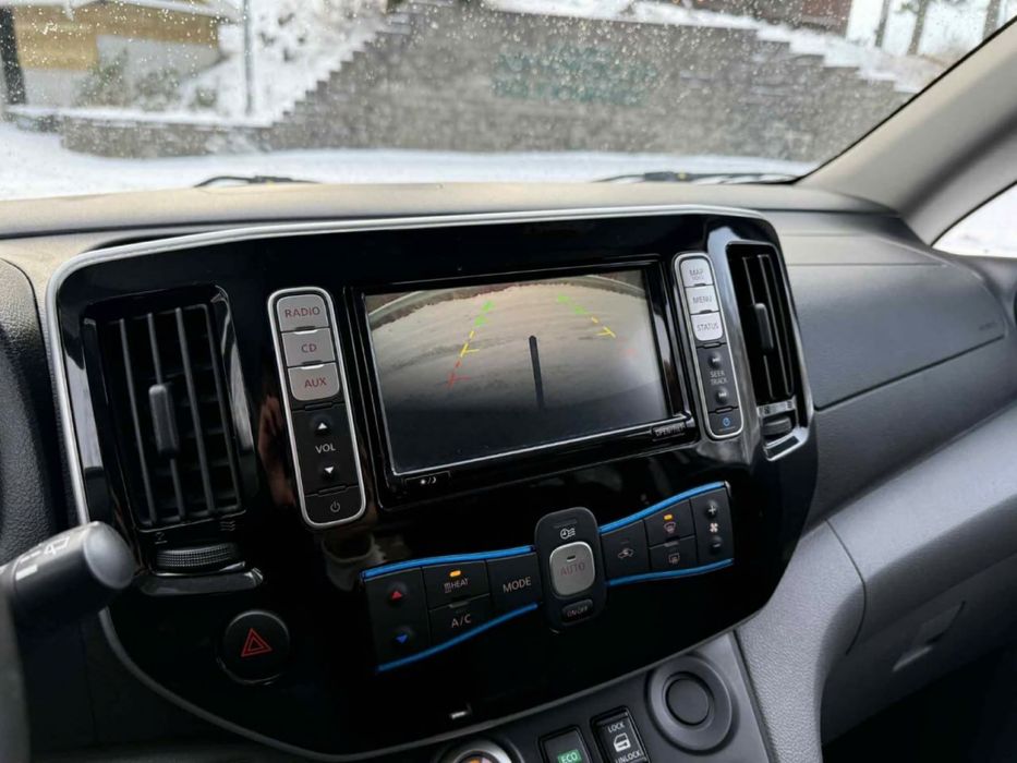 Nissan e-NV 200 Evalia (40 квт/ пасажир 7/ тепловий насос/ підігрів)