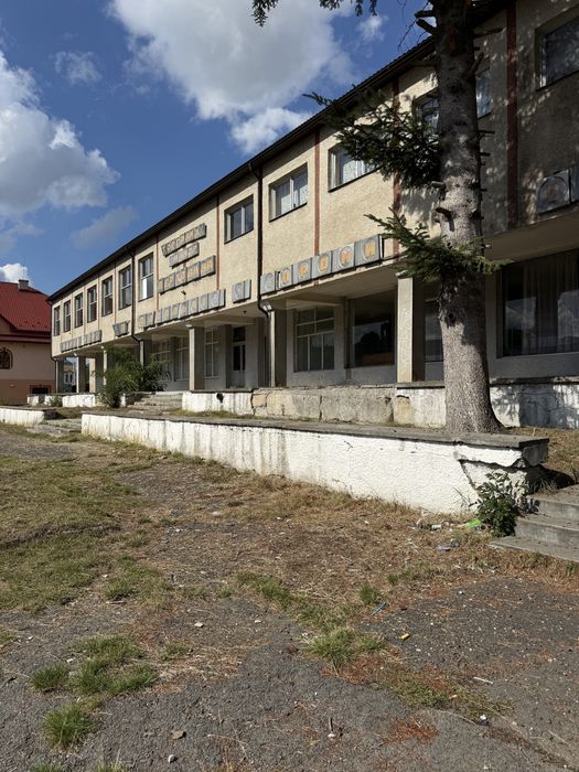 Продам комерційне приміщення можна під склади, сухе