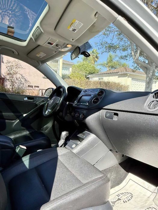 Volkswagen Tiguan      2015