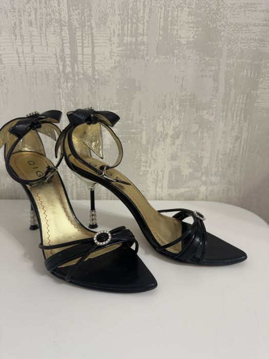 Босоніжки 36 розмір