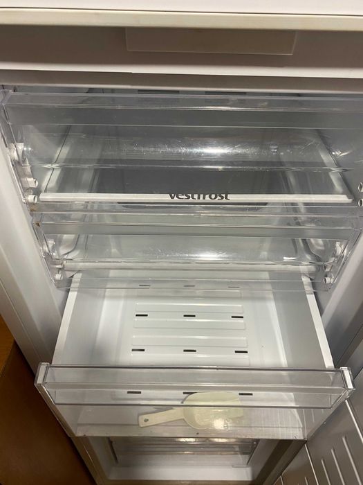 Морозильная камера VESTFROST VD451FNS