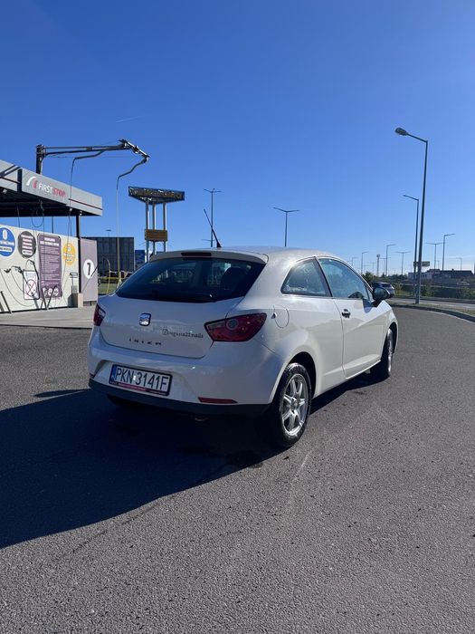 SEAT ibiza 2009.