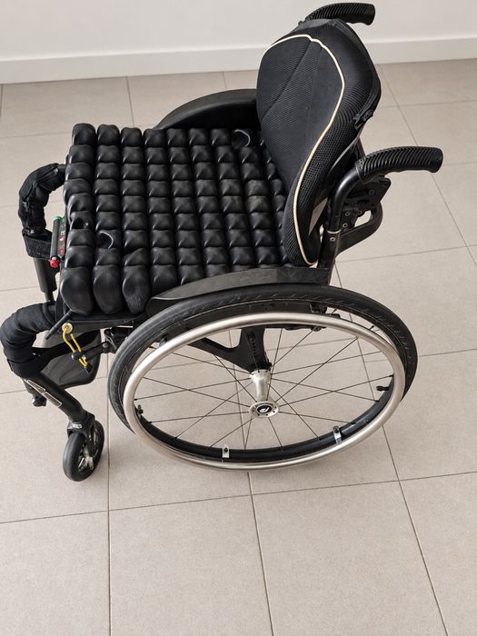 Cadeira de Rodas Ativa PROGEO Joker Carbon 2022 – Fibra de Carbono