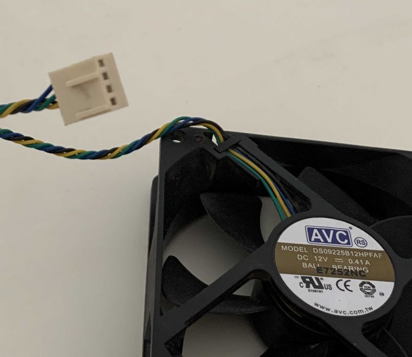 Wentylator 4-pin AVC DS09225B12HPFAF 90mm