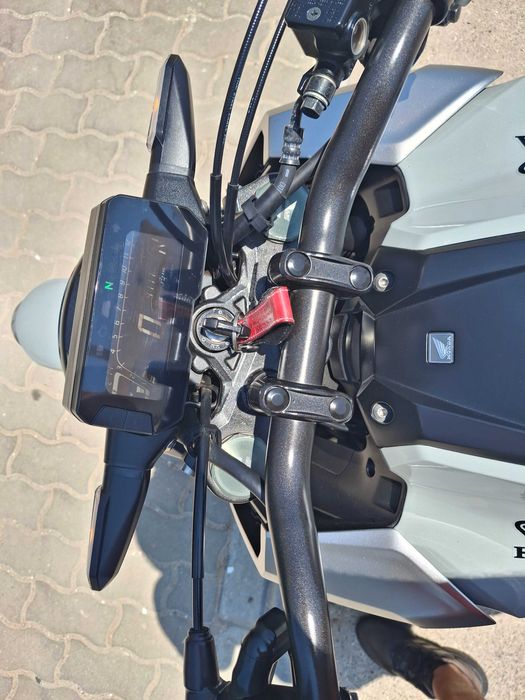 Honda CB125R 2022