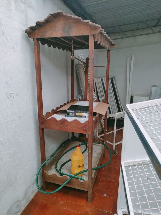 Mobiliário e arca Mini Mercado