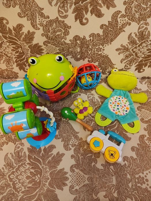 Набір дитячих іграшок для розвитку