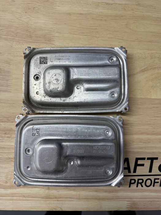 Пара блоків керування фарами Mercedes блок керування блок розжига фар