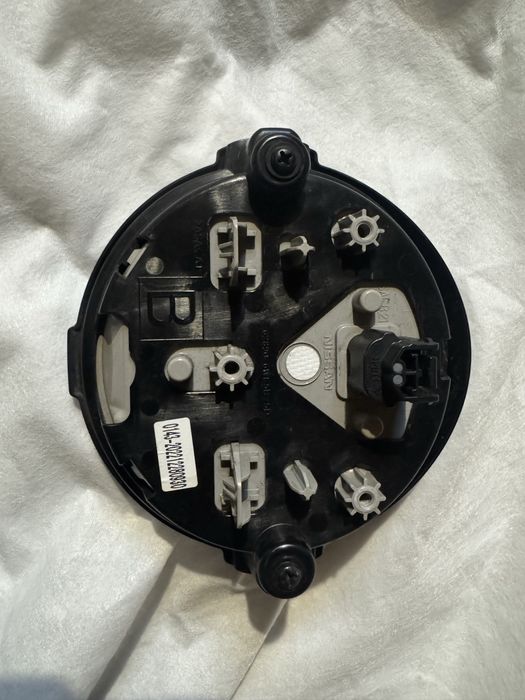 Значек Nissan Leaf 22-25года