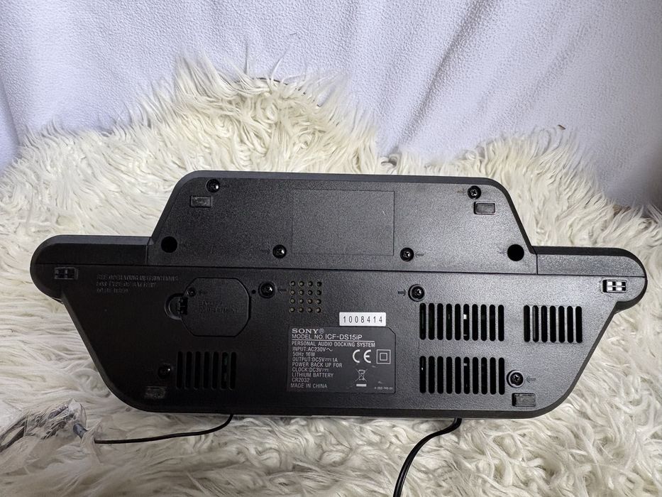 Stacja dokująca z radiobudzikiem Sony ICF-DS15IP