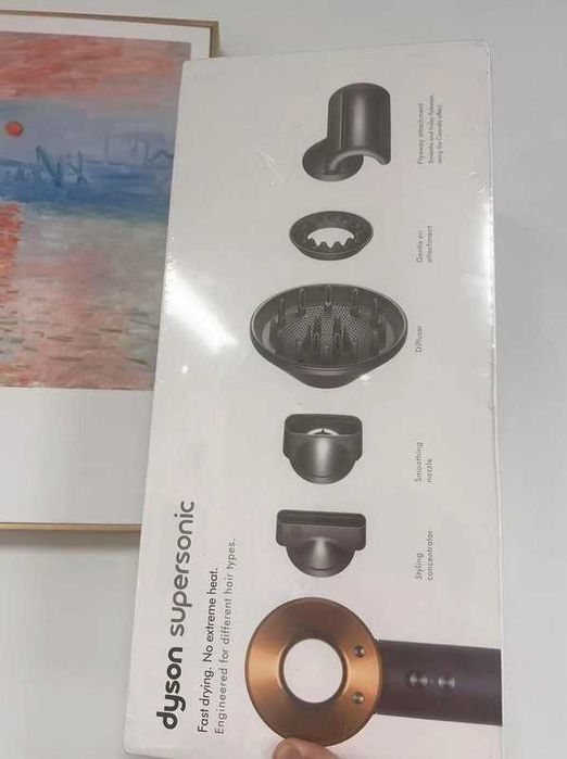 Zupełnie nowa, nieotwarta suszarka do włosów Dyson