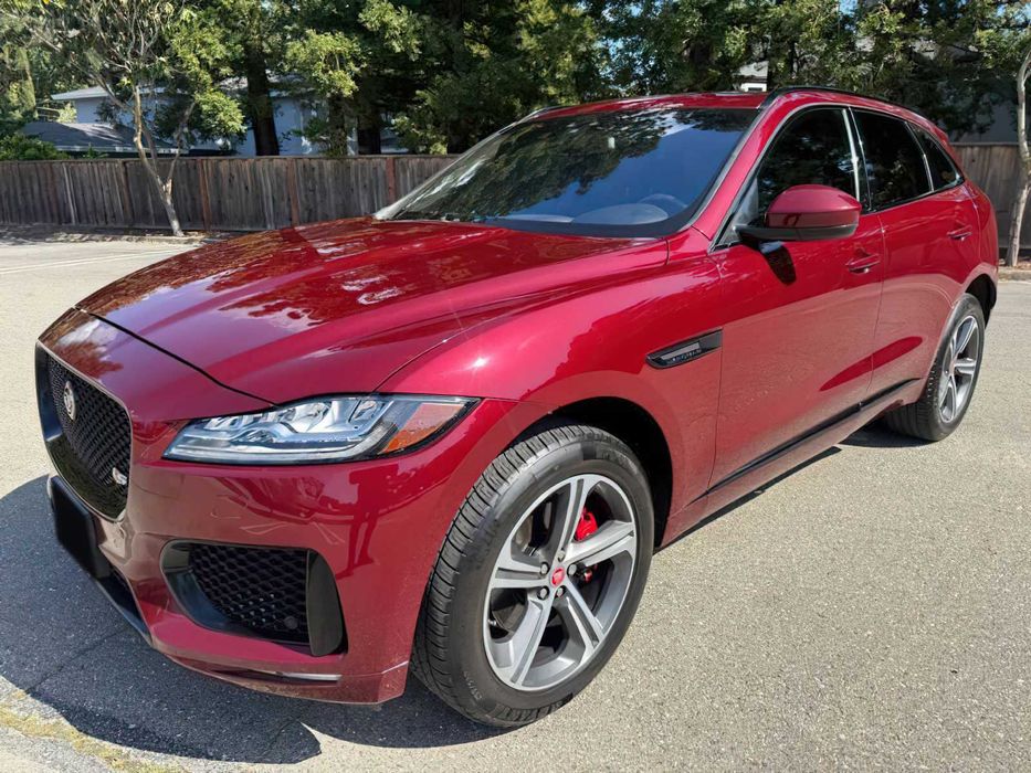 Jaguar F-PACE S      2017