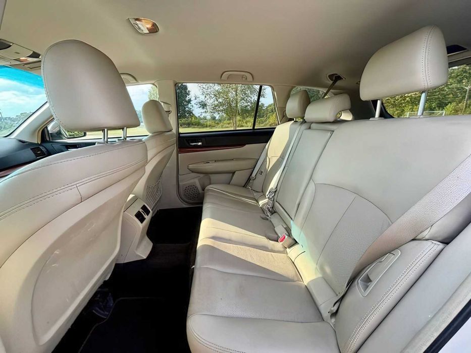 Subaru Outback Limited      2013