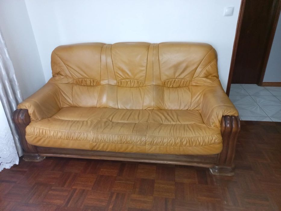 A venda sofás em pele