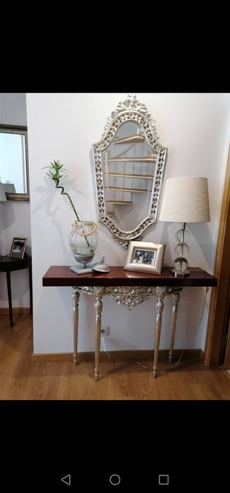 Consola, antiga restaurada