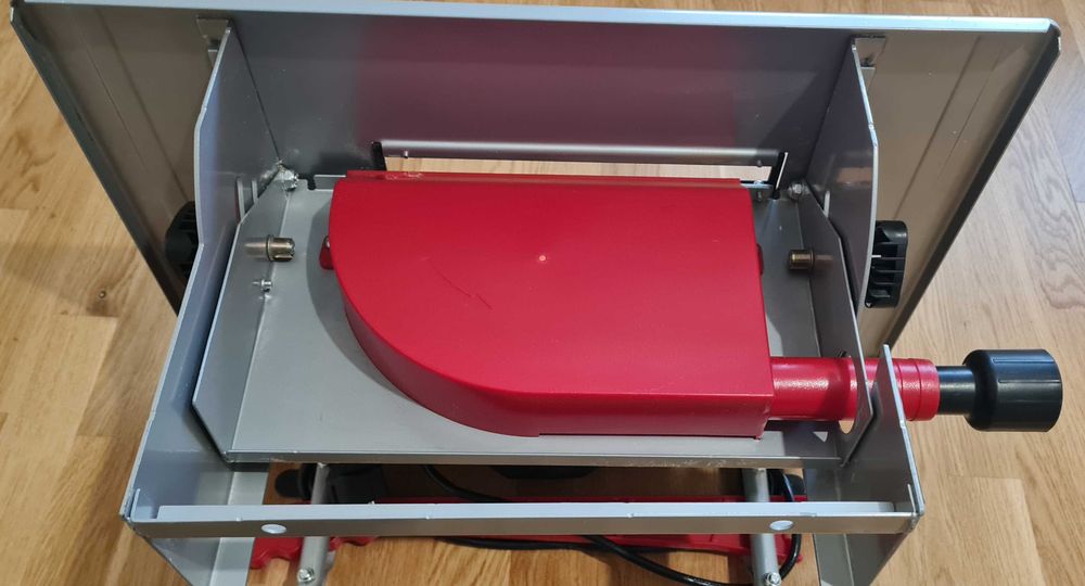 Циркулярная пила Einhell TC-TS 820