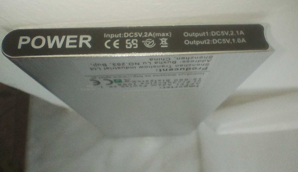 Тонкий повербанк 20000 мАч