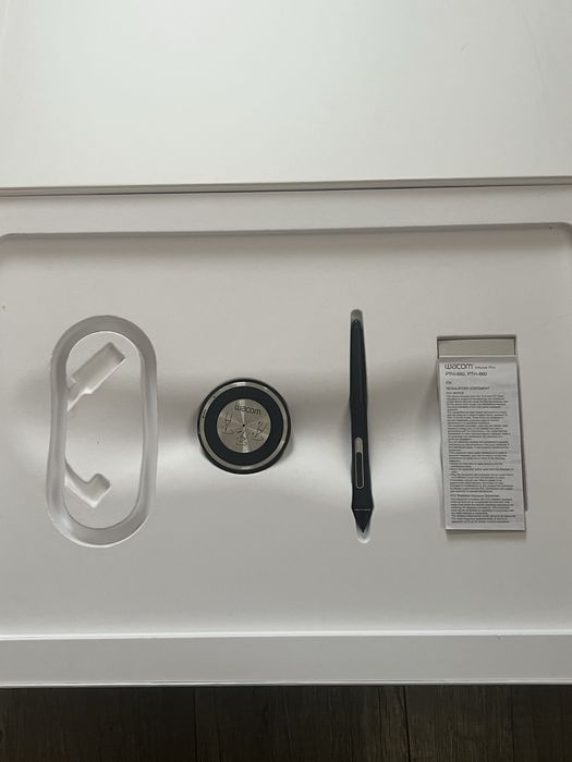 Wacom Intuos Pro  PTH-860