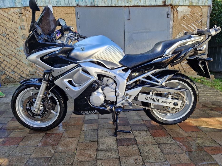 Продам мотоцикл Yamaha FZ6 Fazer