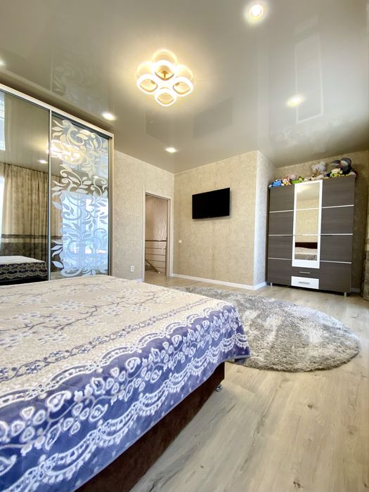 Продам  таунхаус з окремим двором,рн Таращанський.