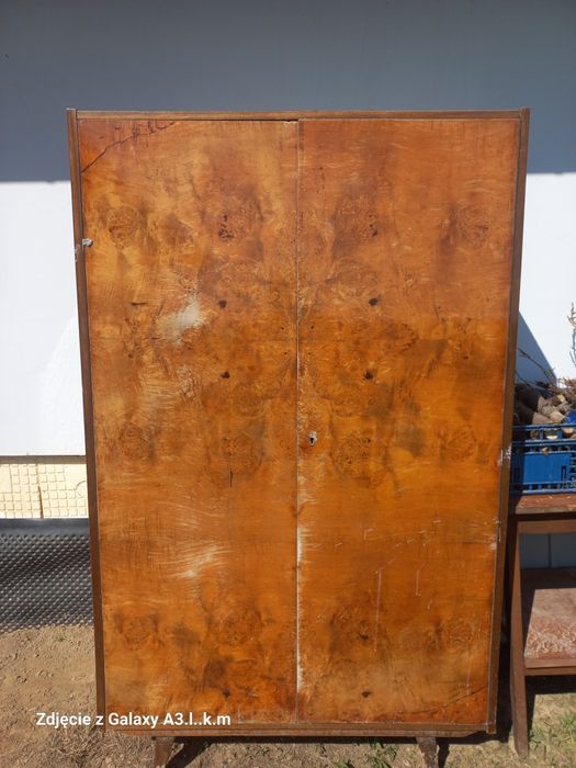 Szafa na ubrania używana