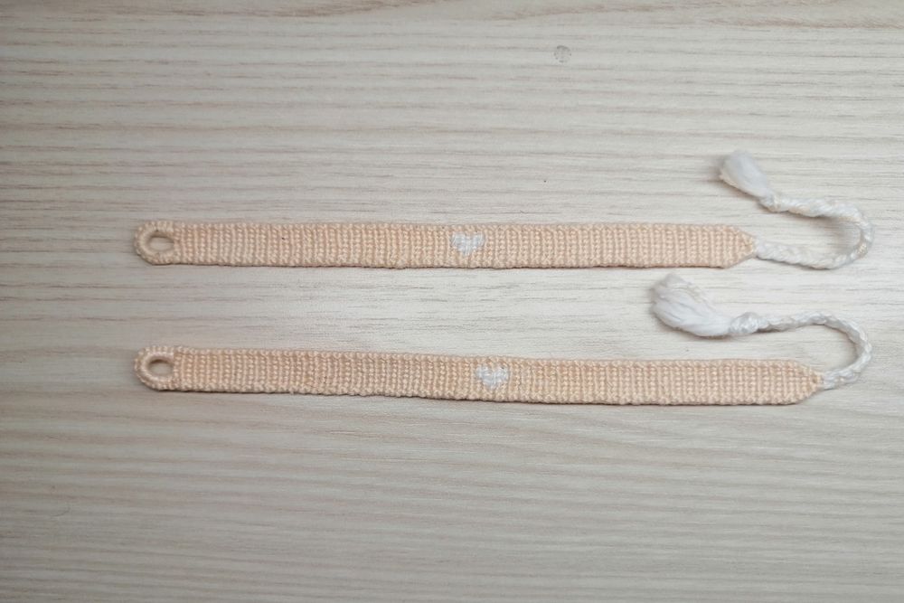 Parne bransoletki zrobione ręcznie z muliny