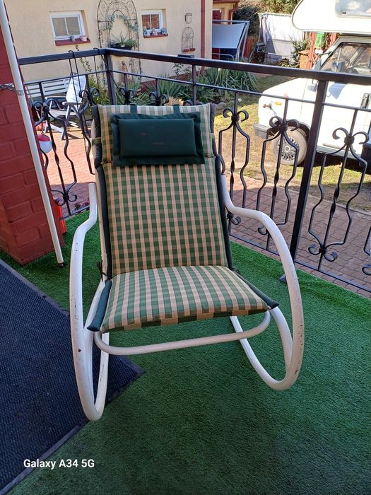 Fotel ogrodowy masywny