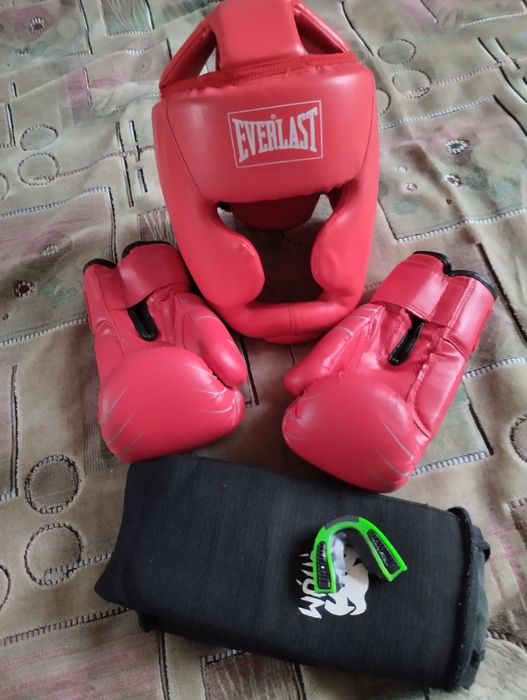 Шлем та персатки