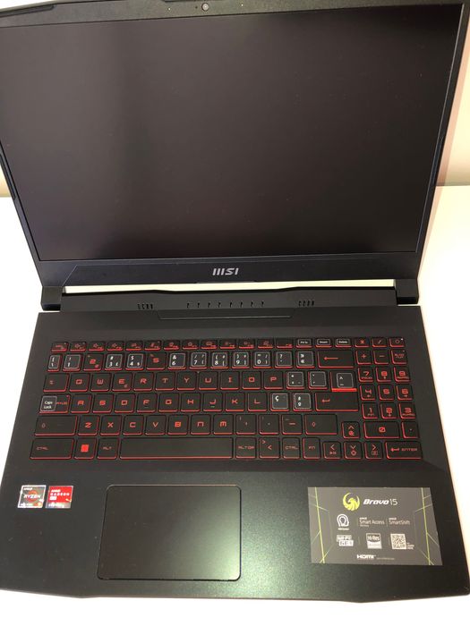 Vendo Notebook Gamer MSI Bravo 15 - Como Novo, +1 Ano de Garantia!