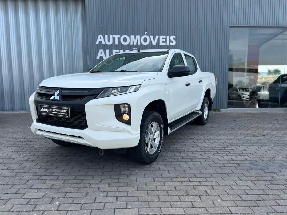 Mitsubishi L200 2.3 DI-D CD Invite 4WD