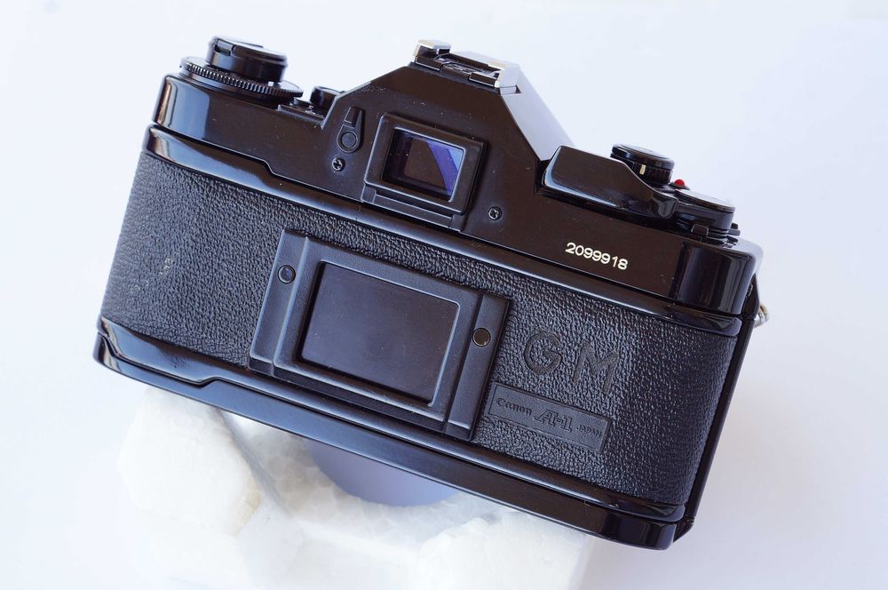 Aparat Canon A-1 sprawny w ładnym stanie drobny problem