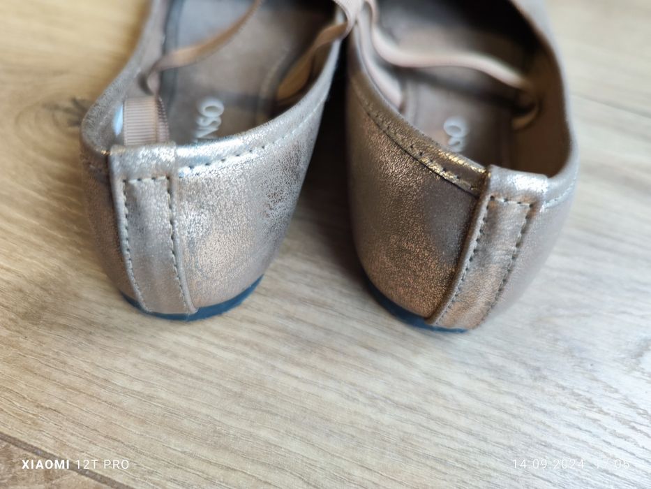 Złote baletki rozmiar 31