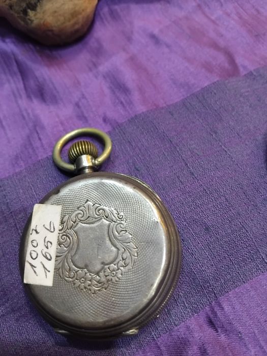 Relojio de bolso de homem em prata  a funciunar