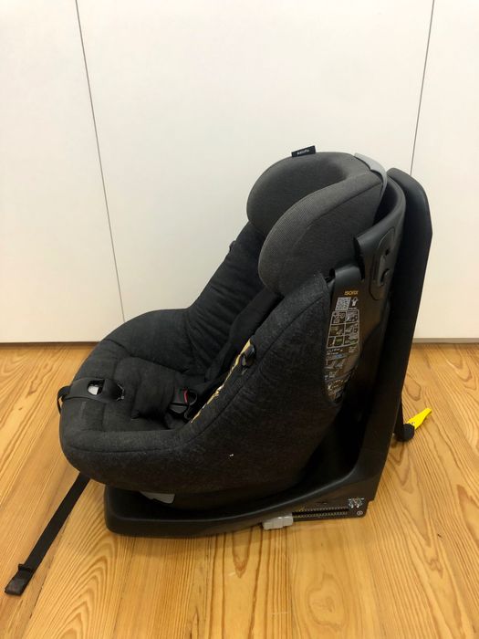 Bebe Confort Axiss Fix Nomad Black