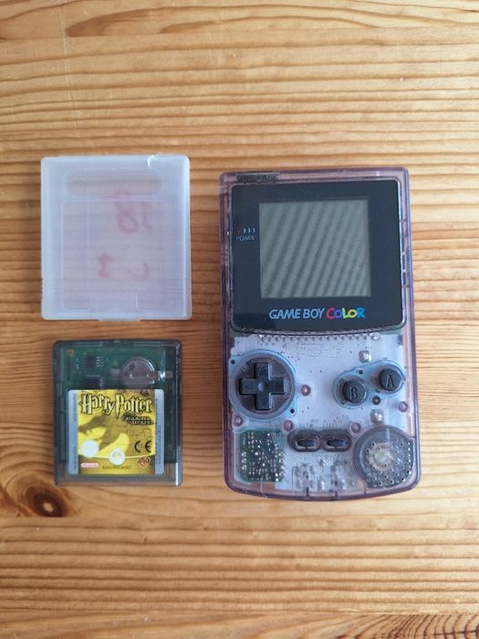 Gameboy roxo e jogo Harry Potter
