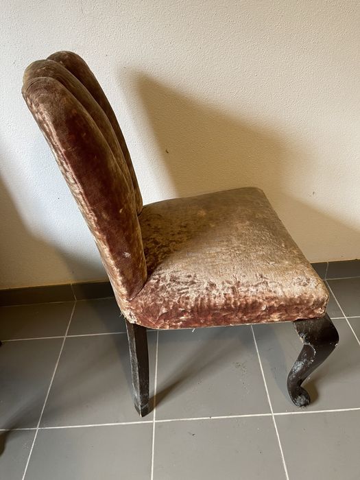 2 Cadeiras vintage com veludo adamascado