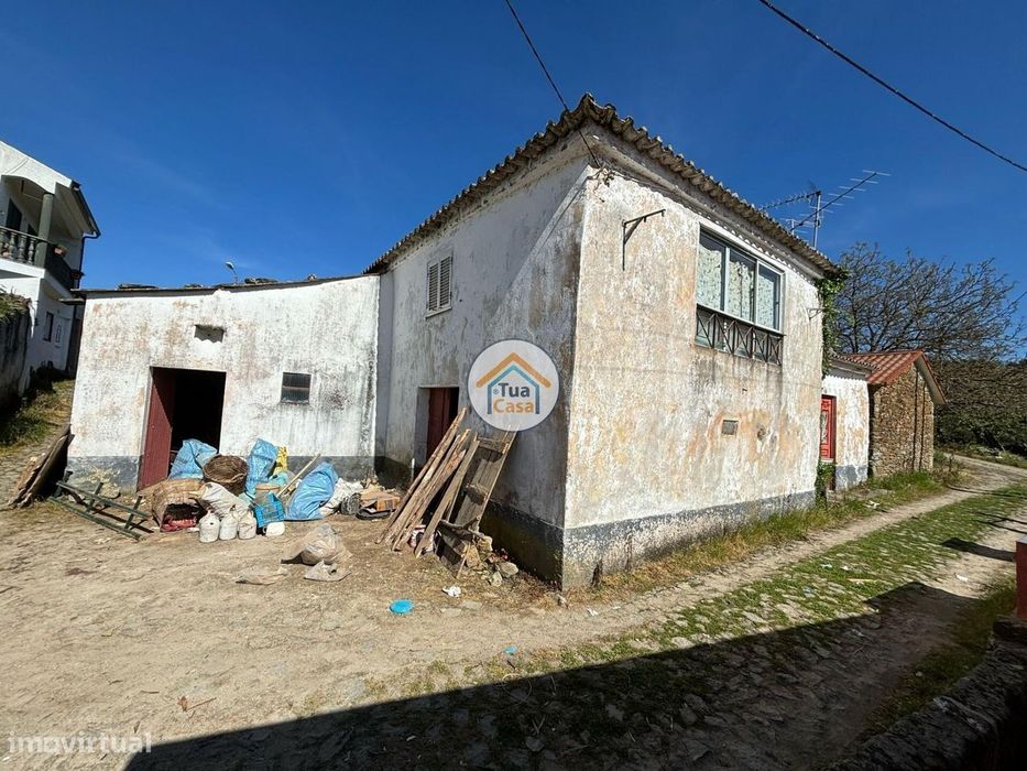 Oportunidade de Investimento - Casa para Recuperação em Paúlos, Vila R