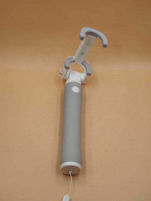 Монопод Xiaomi Mi Selfie Stick Cable