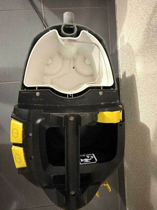 Odkurzacz piorący Karcher Puzzi 8/1 Ładny stan