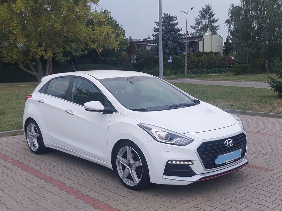 ** Hyundai i30 turbo ** xenony ** ledy ** navi ** kamera cofania ** zamiana **
