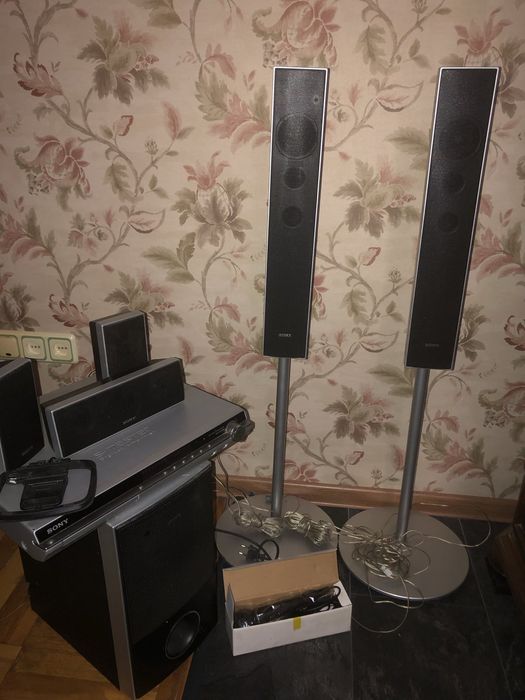 Продам домашний кинотеатр SONY DAV - DZ555M