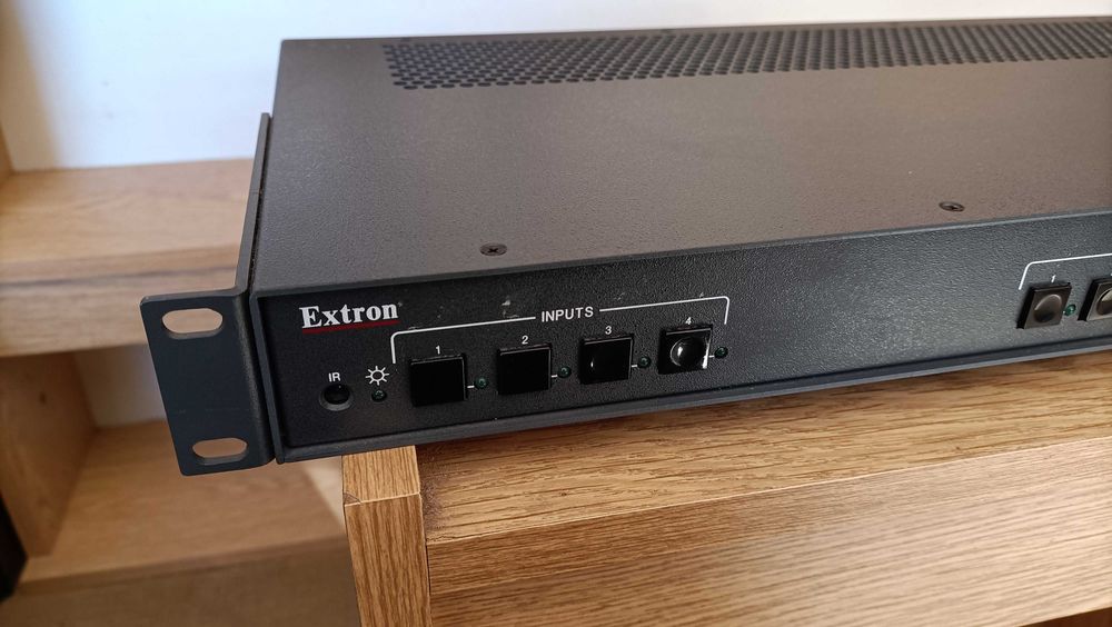 VGA/Audio Matrix Switcher - Extron MVX 44 VGA A