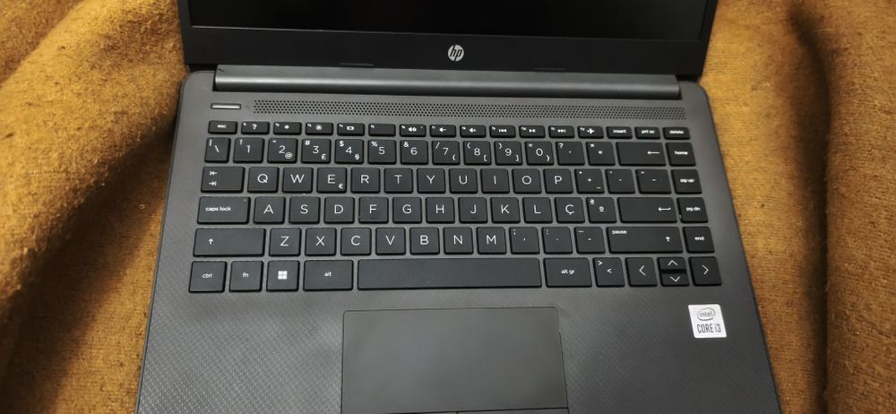 Portátil HP EM OTIMO ESTADO , USADO DUAS VEZES