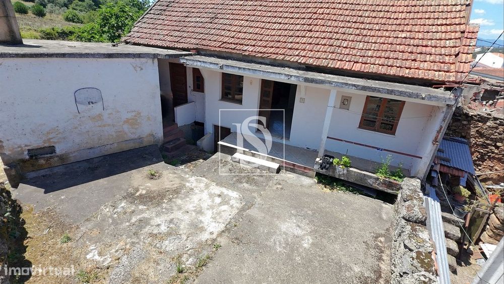 Moradia T2 Venda em Pinheiro de Ázere,Santa Comba Dão — Pinheiro de Ázere, Viseu