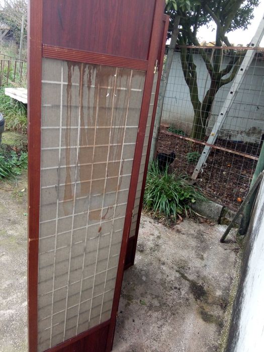 Biombo de 3 folhas em madeira e (papel de arroz??)